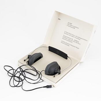 Reinhold Weiss, a pair of KH1000 headphones from Braun.