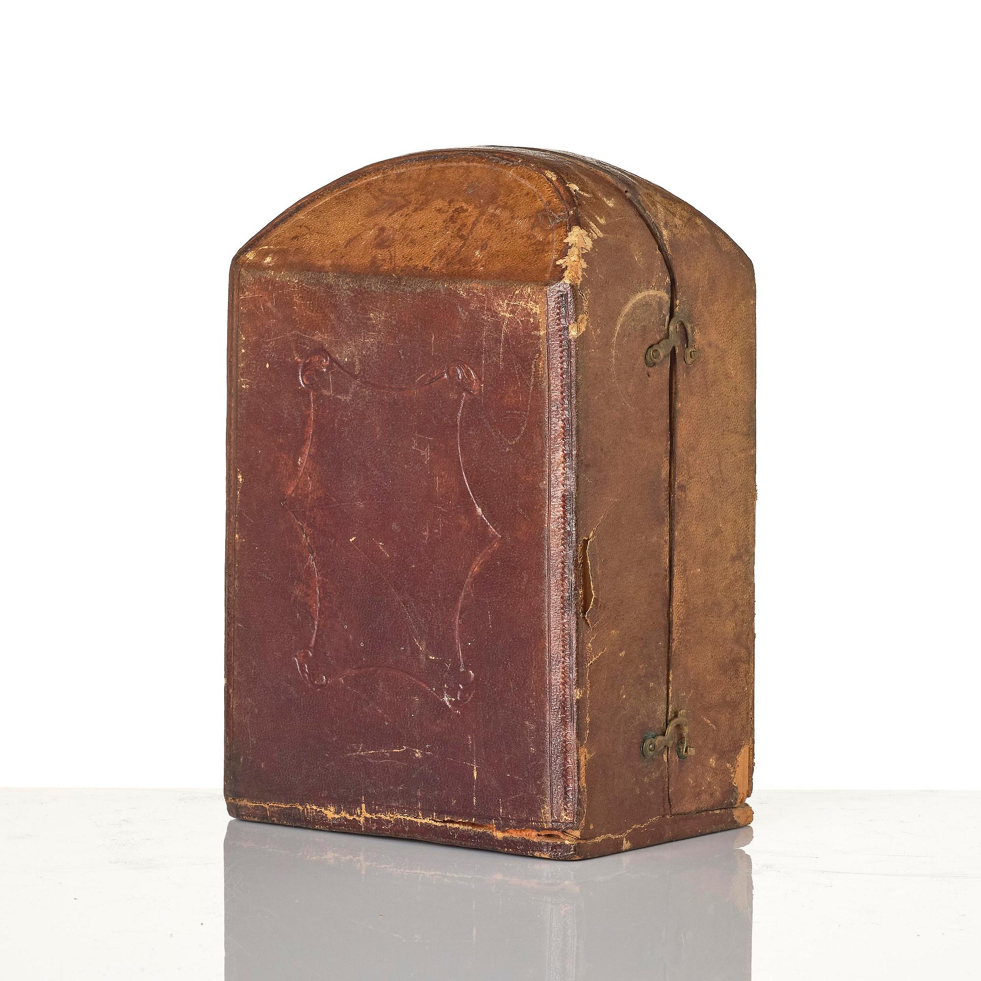 A Traveller's rococo style clock by Anton Liszt Vienna (1828-1868).