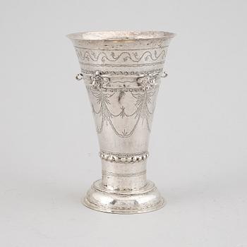 A Norwegian 19th century silver beaker, mark possibly of Christopher Desingthun, Bergen 1842.