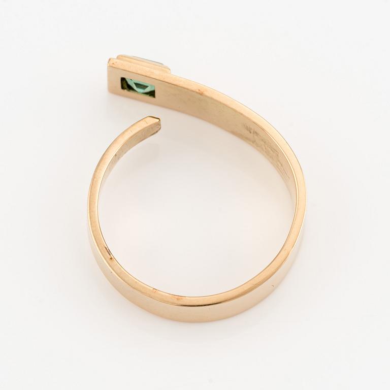 Rey Urban, a ring, 18K gold with green tourmaline, Stockholm.