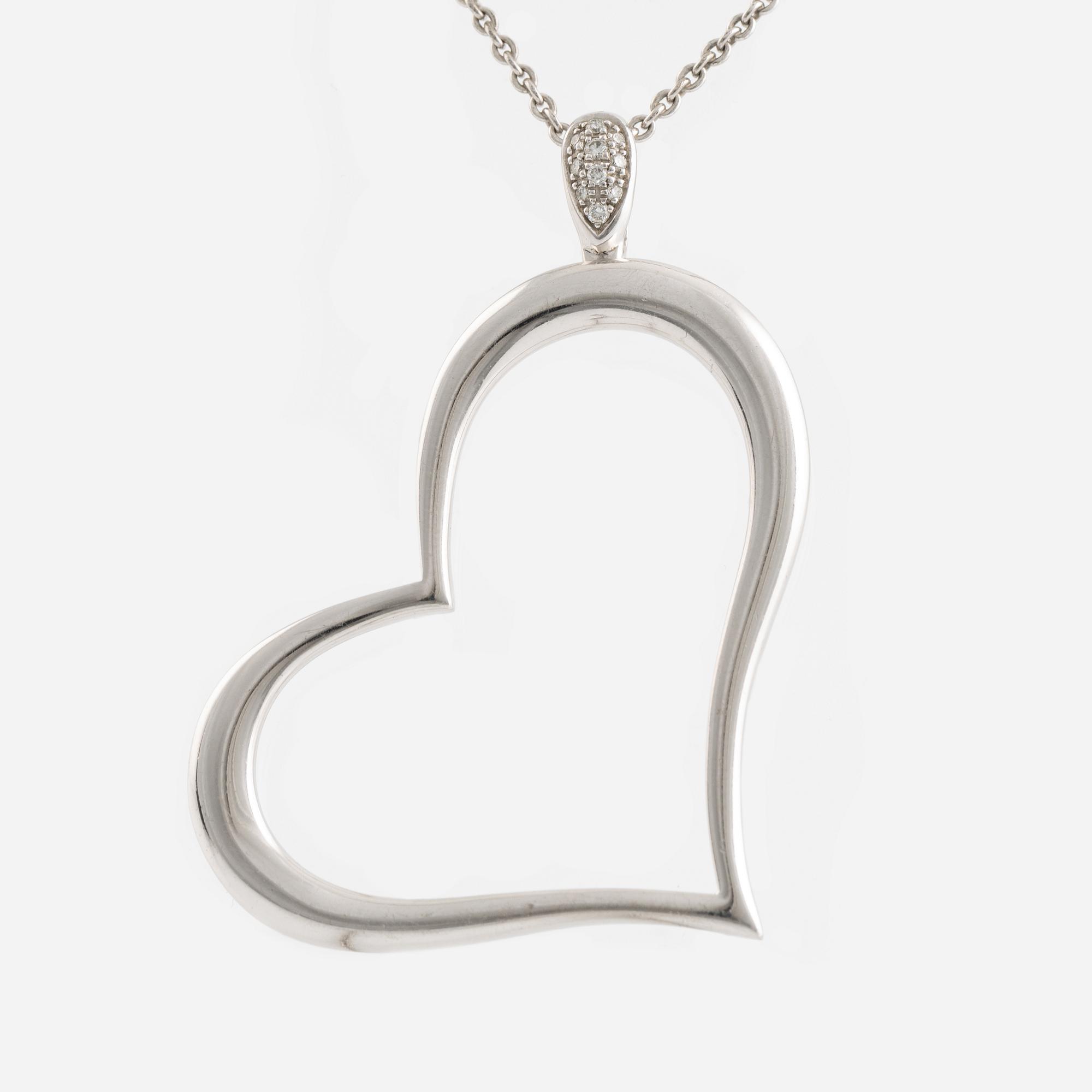 Piaget heart necklace discount