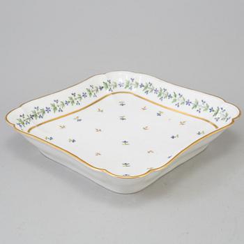 A French dinner service, circa 1800, some pieces marked M F Guerhard & Dahl.  (70 pieces).