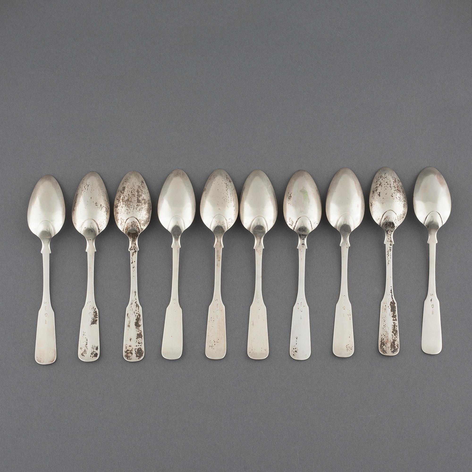 GUSTAF GRÖNHOLM, 10 skedar, silver, Helsingfors, 1827. Vikt 363 g.