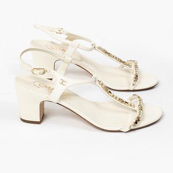 Chanel, sandals, size 39.