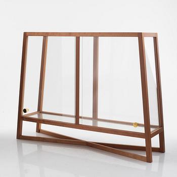 Sebastian Hedengrahn, bordsvitrin, "Fönstergrönska", Firma Svenskt Tenn.