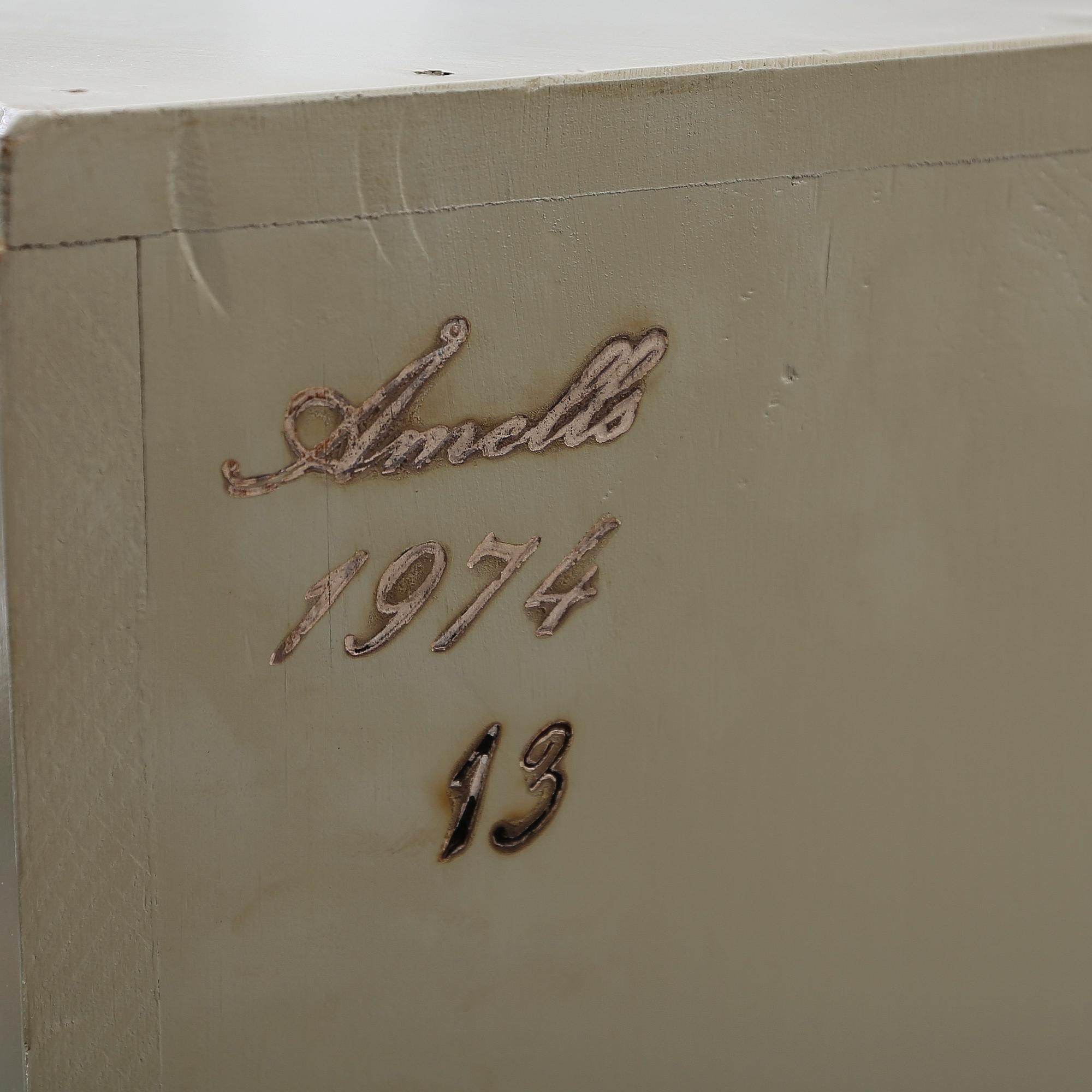 HÖRNSKÅP, Åmells, gustaviansk stil, 1900-talets andra hälft.