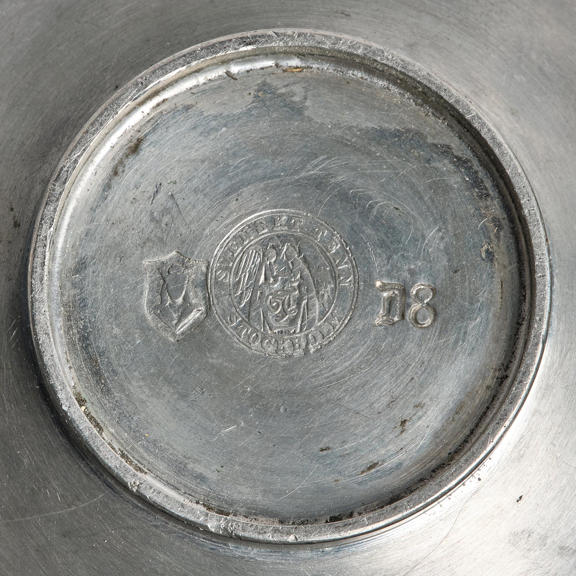 Firma Svenskt Tenn, a pair of pewter table lamps, model A 1479, Stockholm 1930.