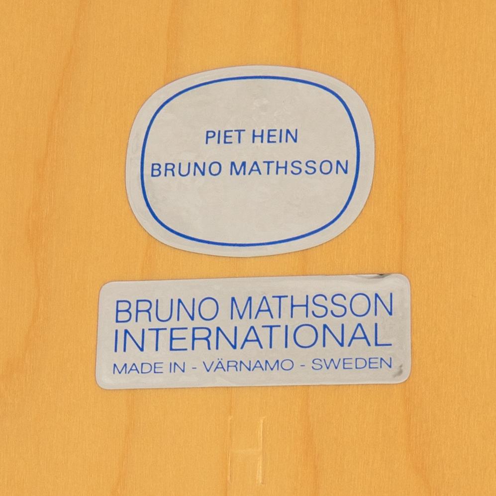 Bruno Mathsson & Piet Hein, soffbord "Superellips" för Fritz Hansen Danmark sent 1900-tal.