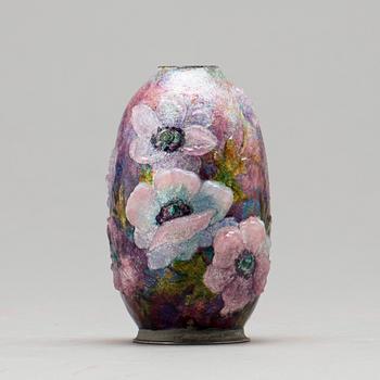 VAS, Emalj på metall. Camille Fauré Limoges.