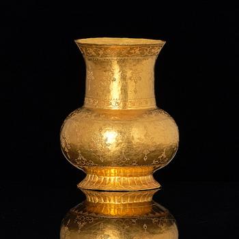 A rare gold vase, China or Central Asia, 12th-14th century.