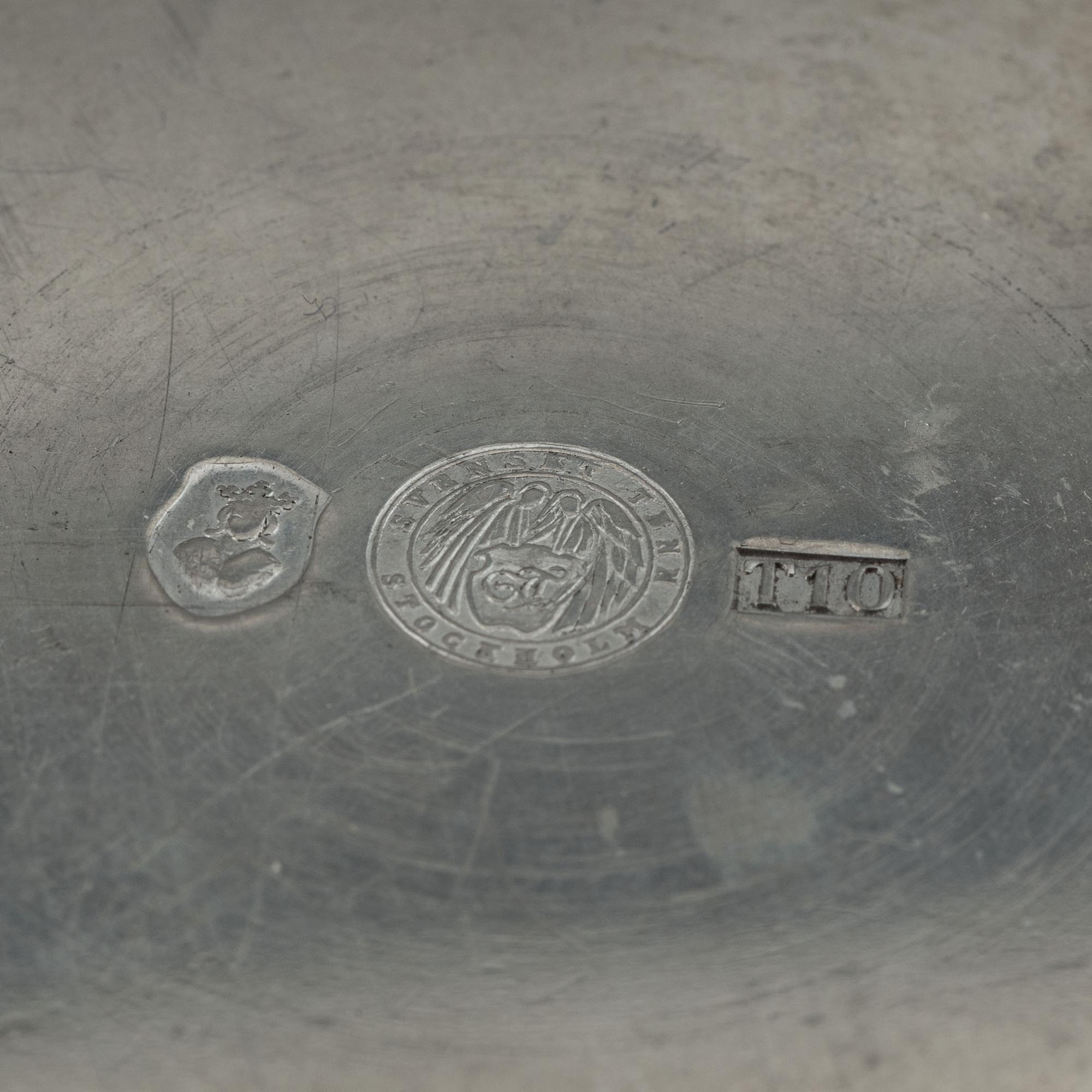 Estrid Ericson, burk med lock, Firma Svenskt Tenn, Stockholm 1993.
