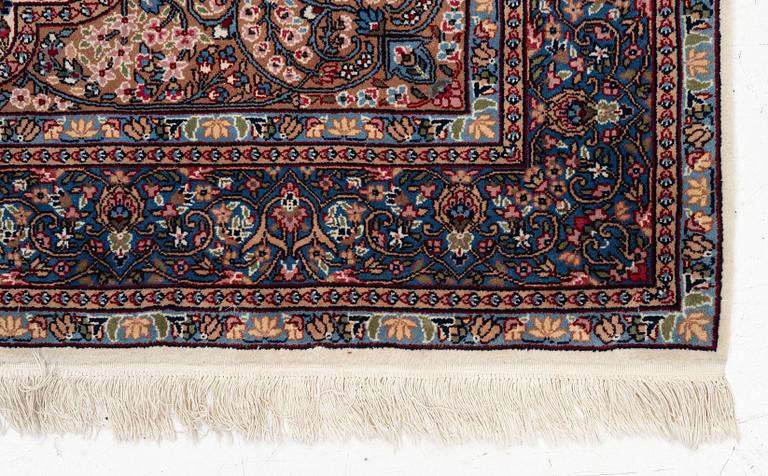 Rug, Kirman, approx. 245 x 165 cm.