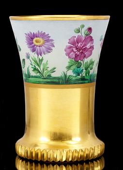 An Empire gilded and painted beaker, circa 1820-30, possibly by Anton Kothgasser´s manufactory, Vienna.