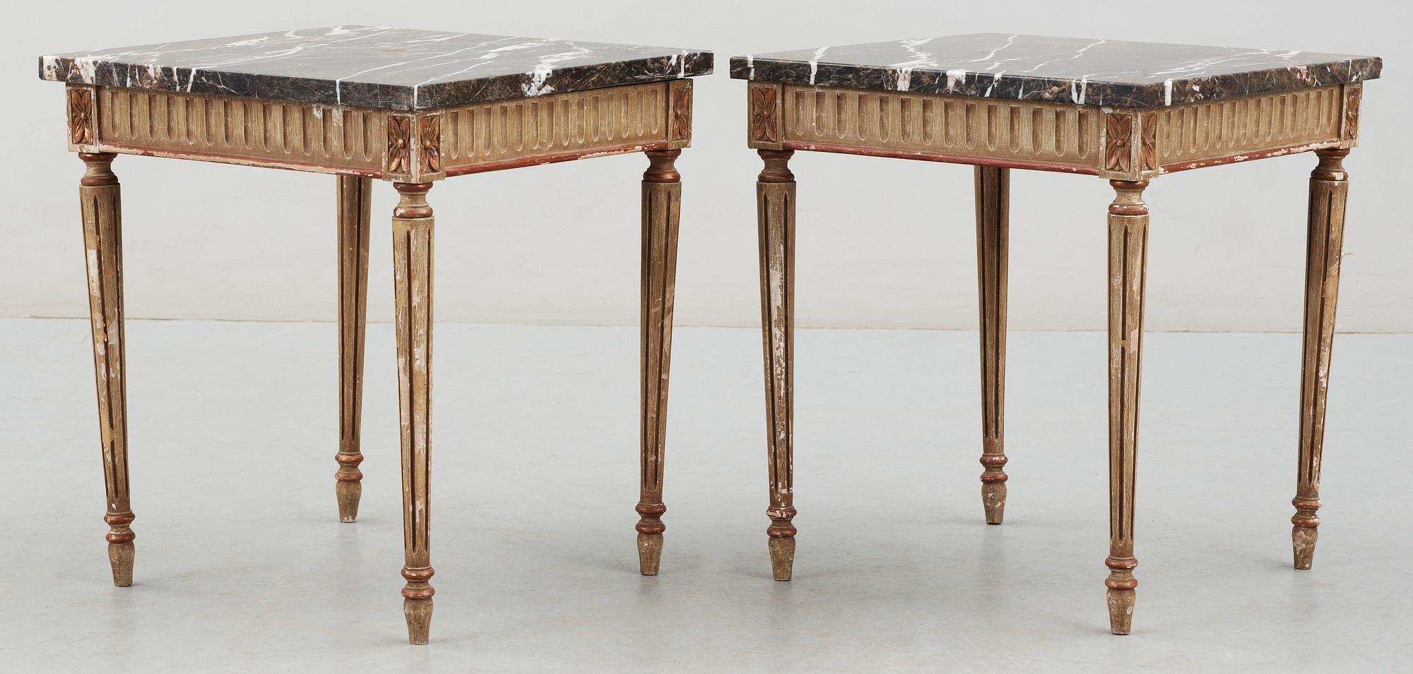 LAMPBORD, ett par, Louis XVI-stil, 1900-tal.