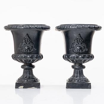 A pair of urns, Byarums Bruk, 21st century.