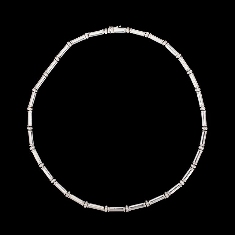 NECKLACE, brilliant cut diamonds, tot. app. 0.36 cts.