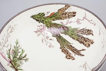 Crayfish bowl and serving tools, England, beginning of 20th century.