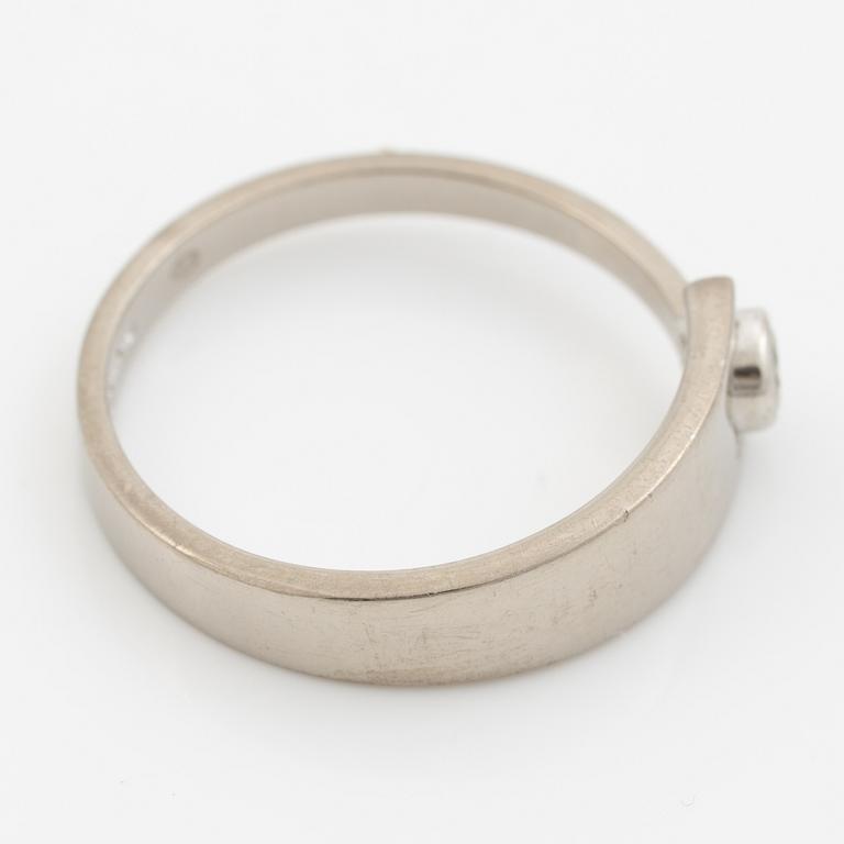 Lapponia, ring 18K white gold set with a round brilliant-cut diamond, Finland 1973.