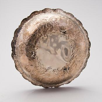 A silver bowl from the first half of the 20th Century.