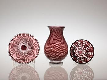 A set of two Edward Hald 'Slipgraal' glass bowls and a vase, Orrefors 1941-49.