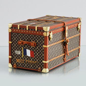 MINIATYRKOFFERT/BREVPRESS, Louis Vuitton, 1980-2000.