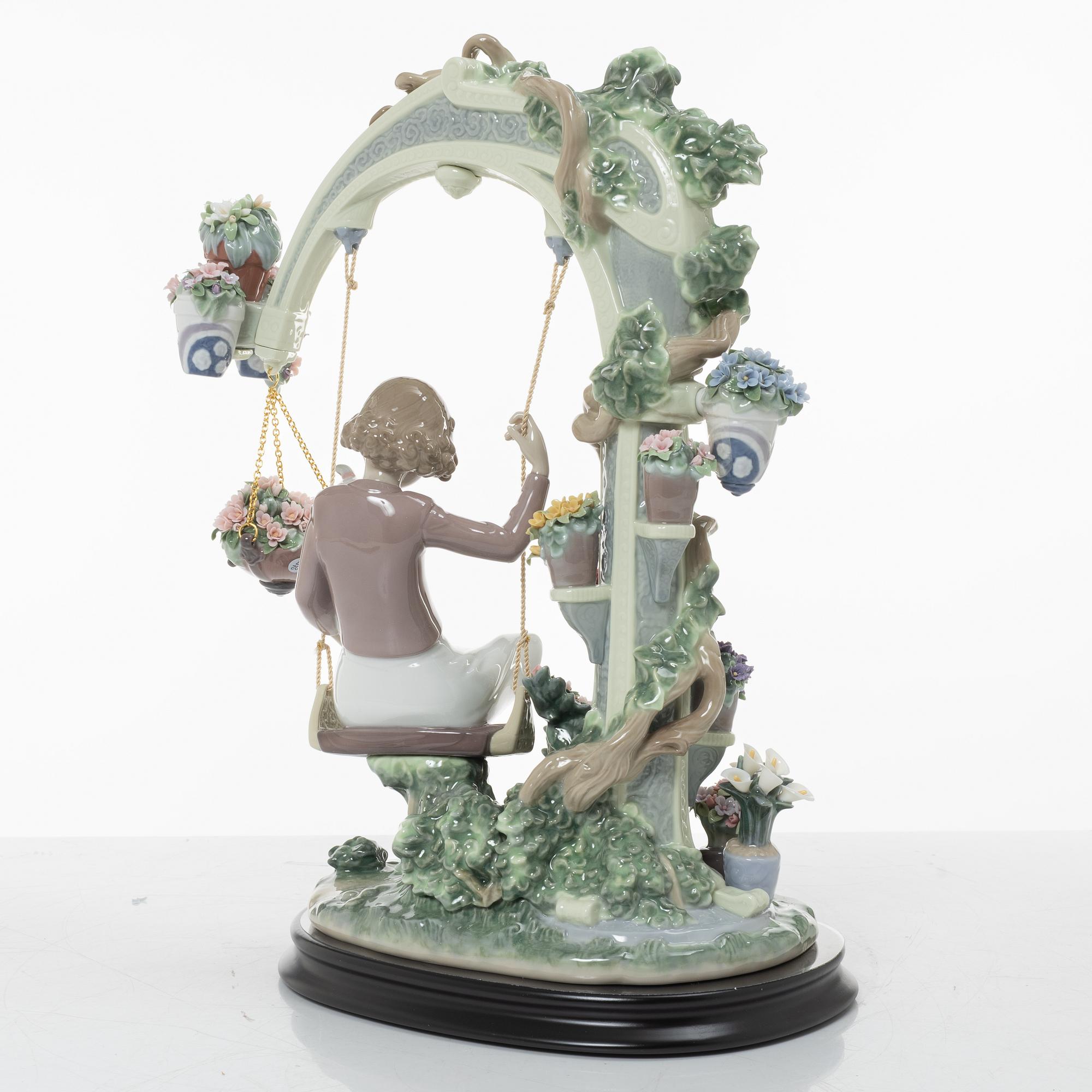 Juan Carlos Ferri Herrero, figurin, "Swing into spring", Lladró, Spanien, 2007 - 2011.