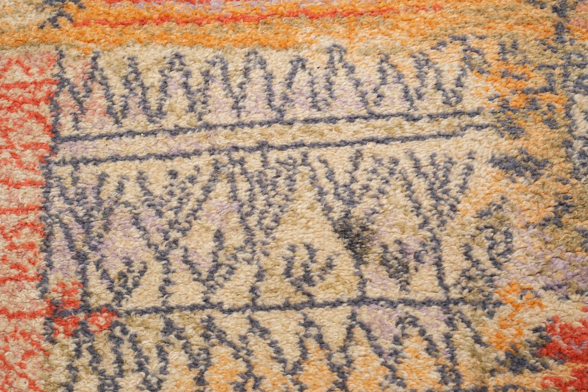 Paul Klee matta, ”Florentinisches villenviertel”. Maskingjord flossa. 205 x 139 cm. Efter ett konstverk från 1926.