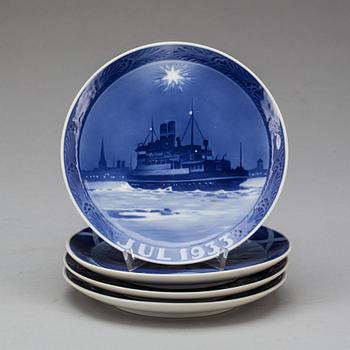 JULTALLRIKAR, 4 st, porslin. Royal Copenhagen 1931, 1933-1934 och 1939.