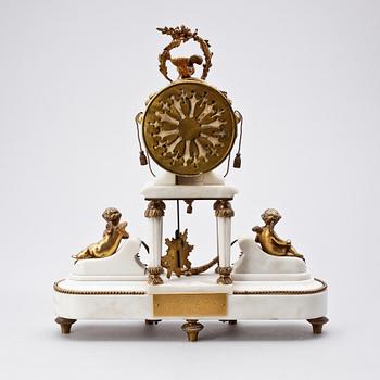 BORDSUR, Louis XVI-stil, 1900-talets början.