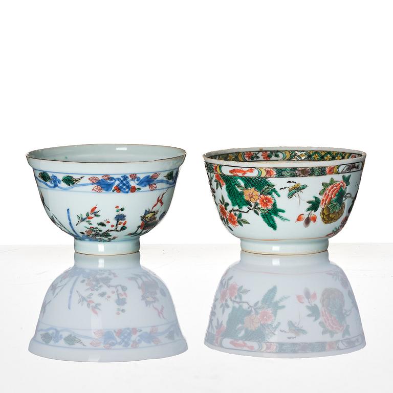 A set of two of famille verte bowls, Qing dynasty, Kangxi (1662-1722).