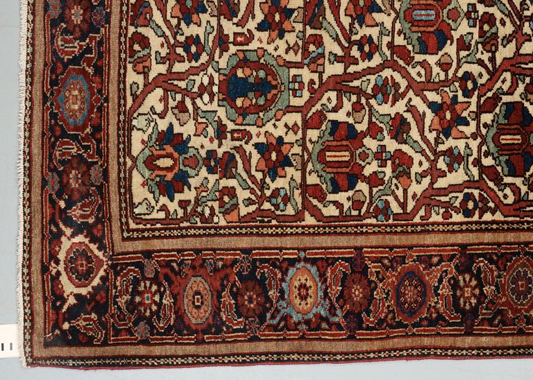 SEMIANTIK SAROUK FERAGHAN sannolikt. 205,5 x 128,5 cm.
