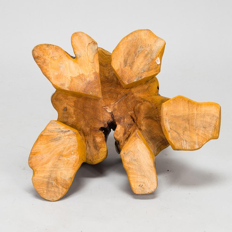 An early 20th-century pine ottoman / pedestal from Finland.