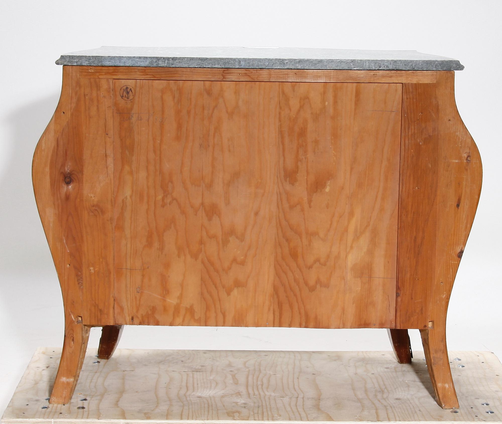 BYRÅ, rokokostil, 1900-tal.