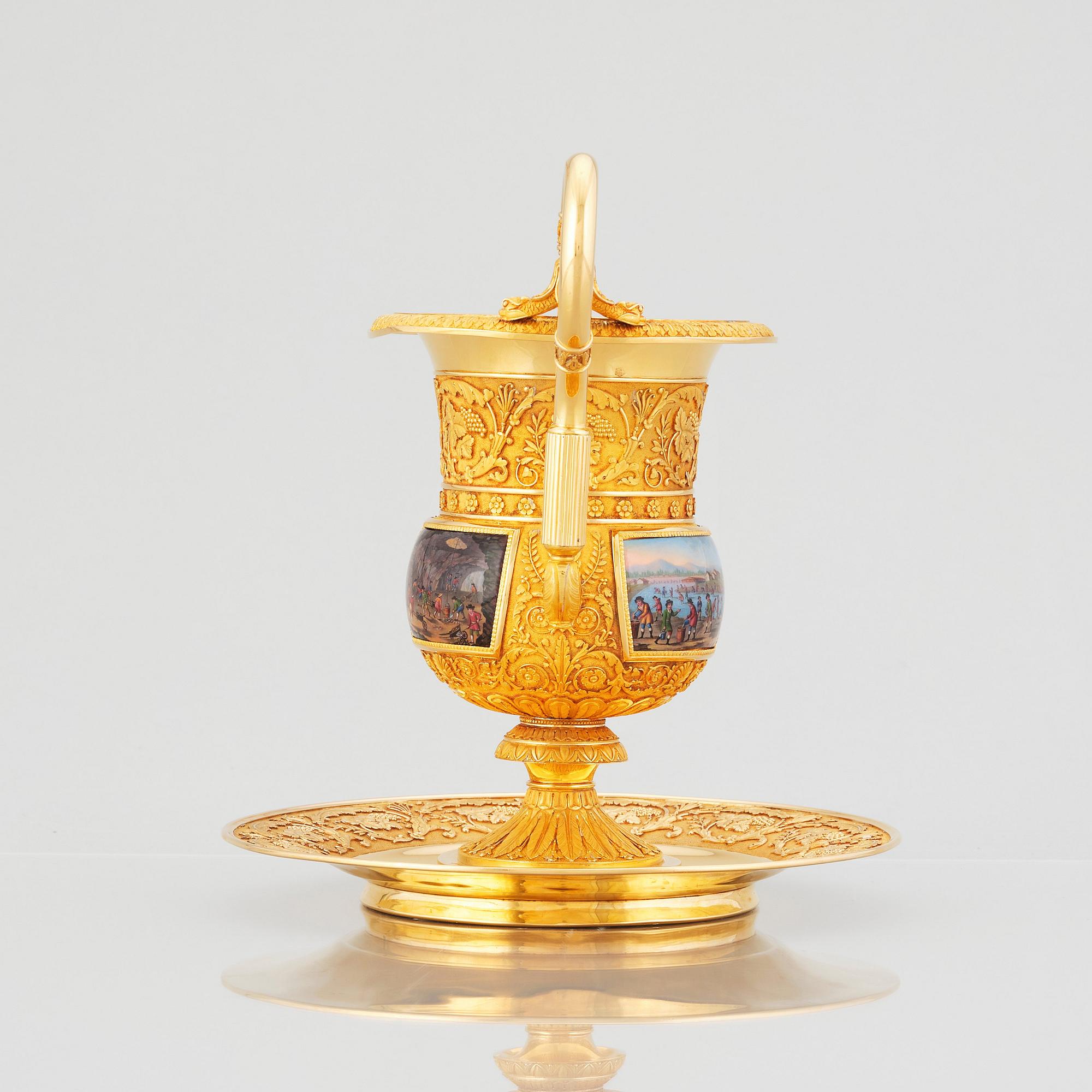Paradkopp med fat, "The Demidoff cup", guld och emalj, Gabriel-Raoul Morel, Paris, daterad 1824.