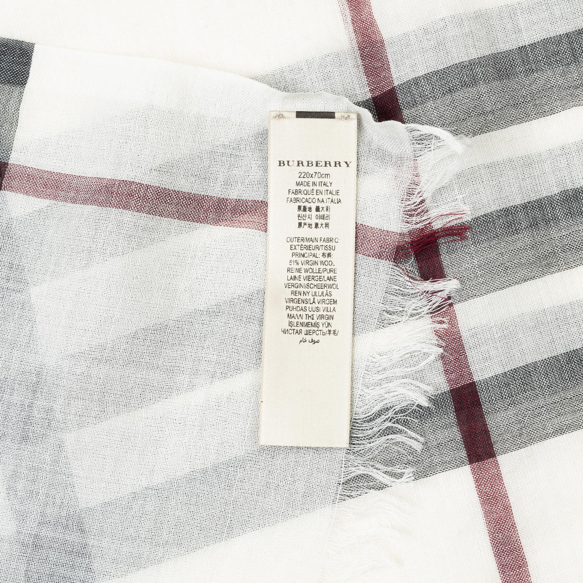 Burberry, scarfs, två st.