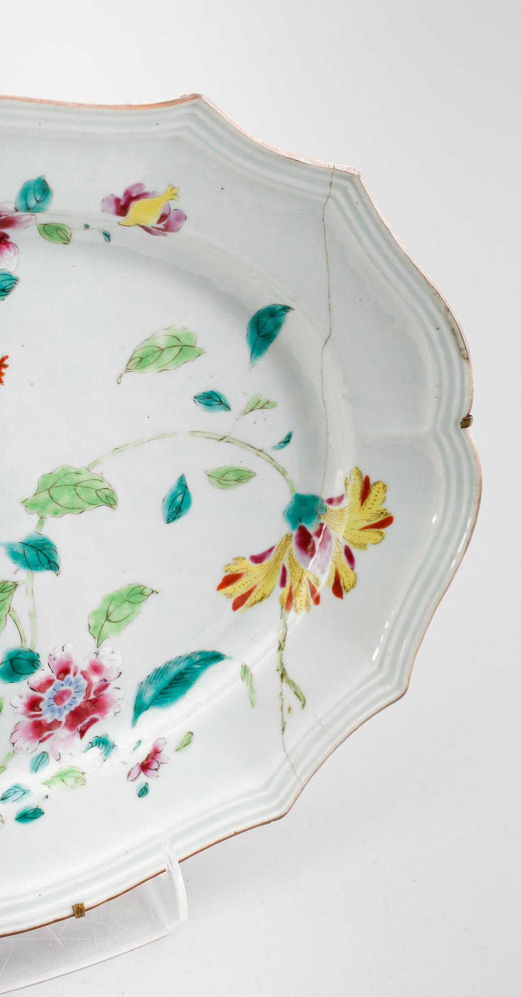 STEKFAT, porslin, Kina, Qianlong 1736-1795.