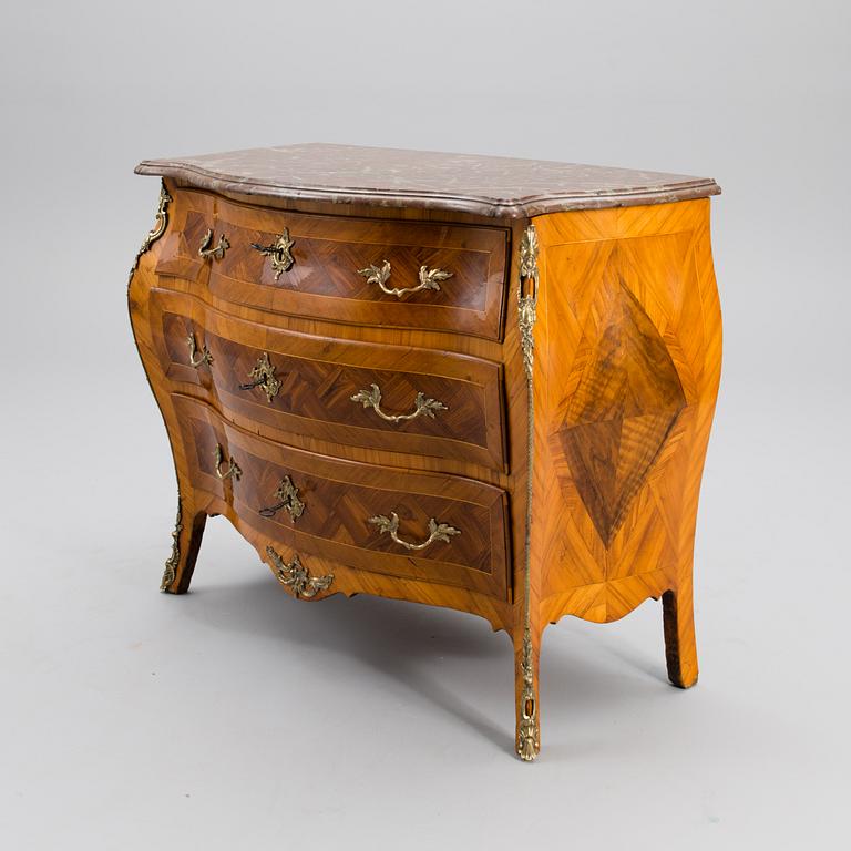 A SWEDISH ROCOCO CHEST OF DRAWERS, Mathias Engström (furniture carpenter in Stockholm 1758-1797).