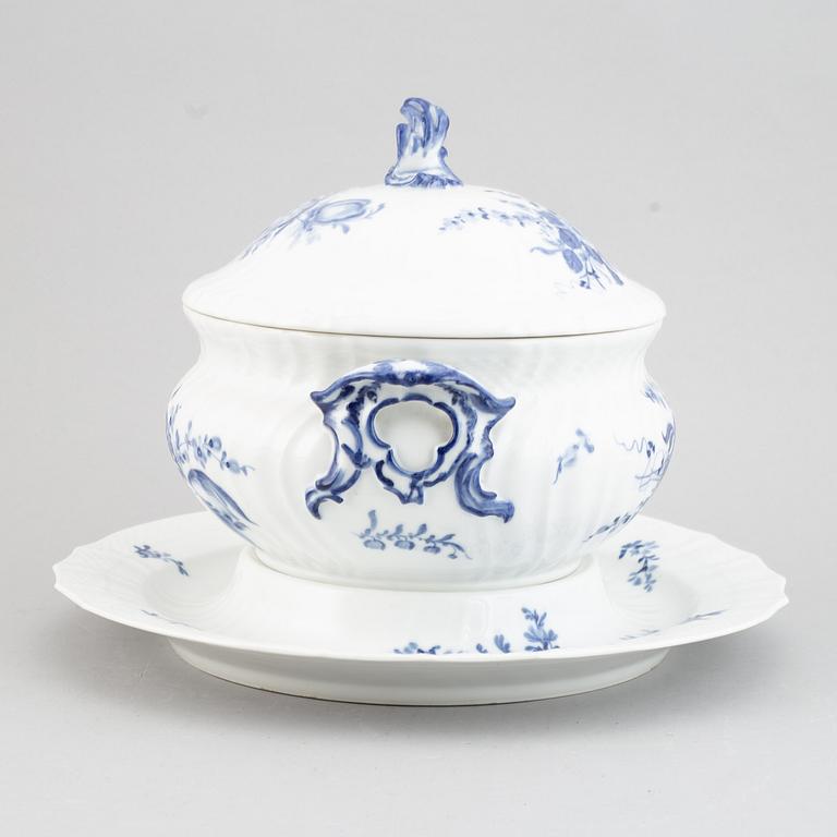 Royal Copenhagen, a 'Blå Blomst' porcelain tureen, Denmark.