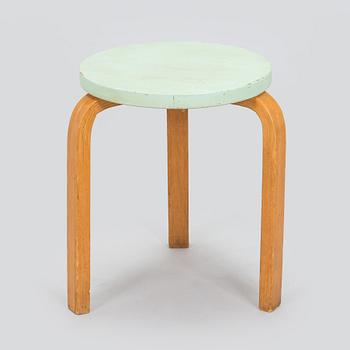 Alvar Aalto, jakkara, malli 60,  O.Y. Huonekalu- ja Rakennustyötehdas A.B.  1900-luvun puoliväli.