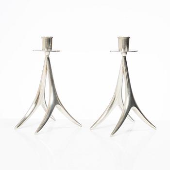 Anna-Greta Eker, ljusstakar, ett par, silver, Auran Kultaseppä Oy, Åbo, 1962.