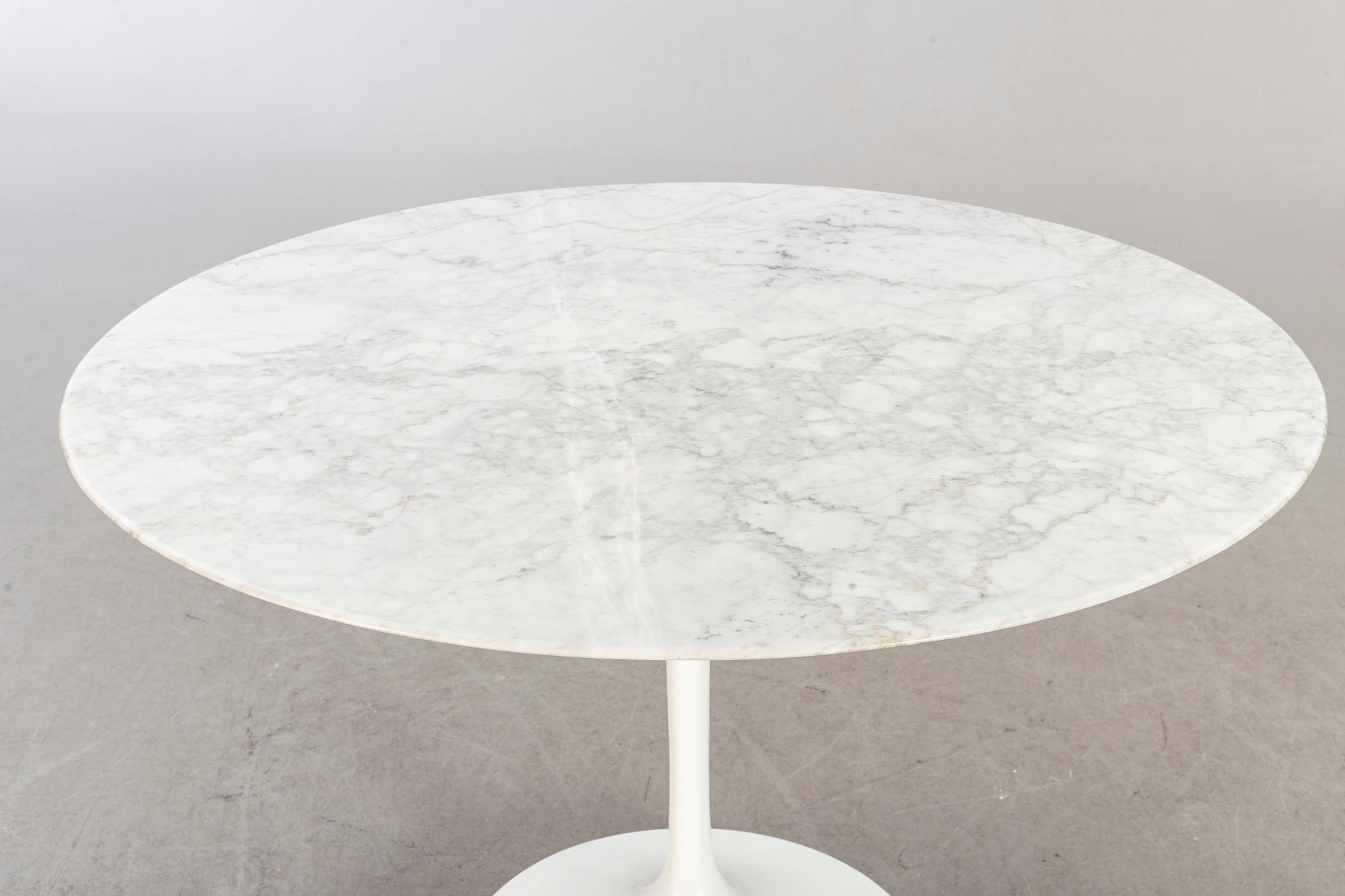 EERO SAARINEN, a dinner table "Tulip".