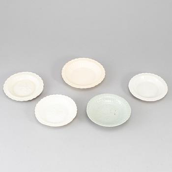 Seven Chinese ceramic dishes, 20th century.