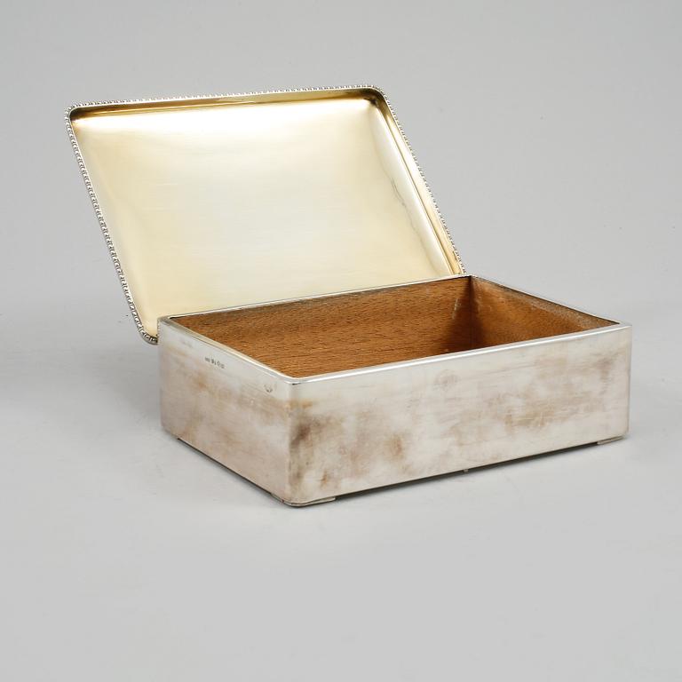 CIGARRSKRIN, silver, C.G Hallberg, Stockholm, 1943.