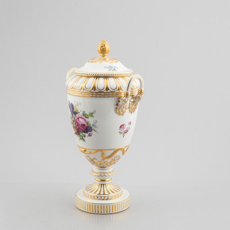 A porcelian urn with cover, KPM (Königliche Porzellan-Manufaktur Berlin), Germany, late 19th Century.