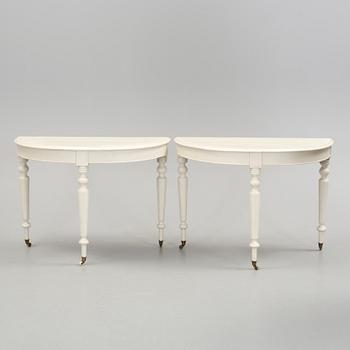 MÅNBORD, ett par, nyrenässans, 1800-tal.