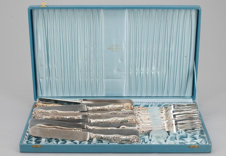 BESTICKSERIE, 24 st, Italien början av 1900-tal. Silvervikt ca 1400 g.