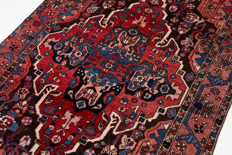 Rug, Nahavad, approx. 300 x 196 cm.