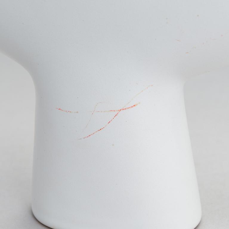 Howard Smith, figuriineja, 3 kpl, keramiikkaa, sarjasta Parvi, Arabia 1900-luvun loppu.