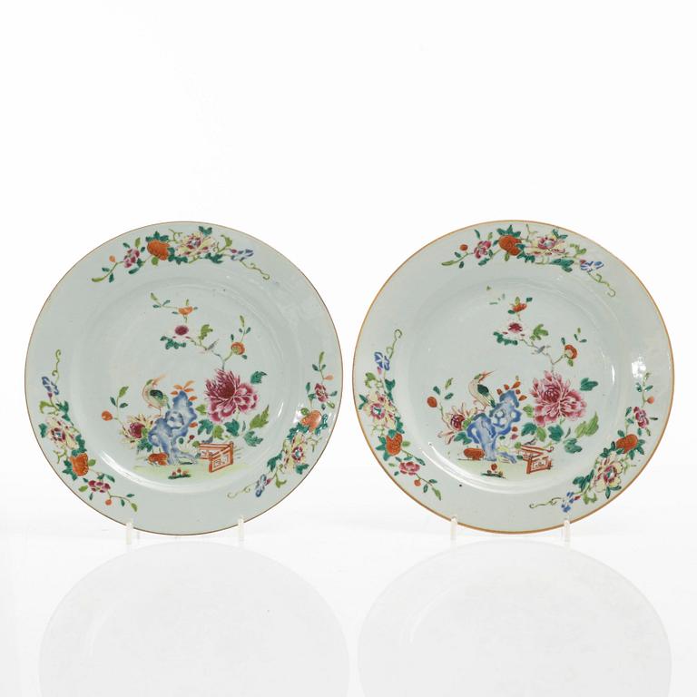 Tallrikar, 15 stycken, porslin, Kina, Qingdynastin, 1700-tal.