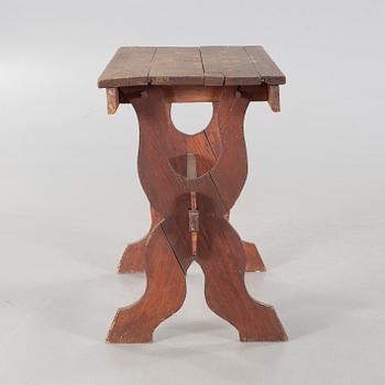 A table, probably made in Hälsingland from around year 1900.